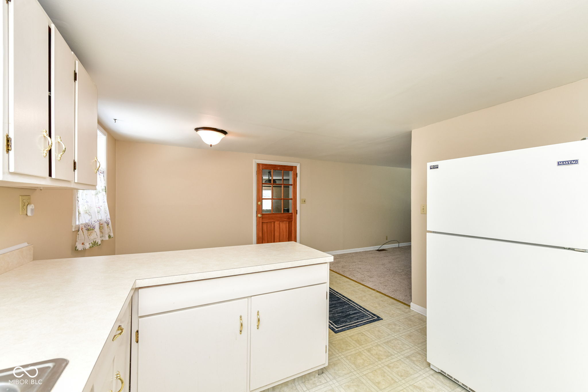 8047 Dix Road Indianapolis, IN 46259 - Photo 9 of 25