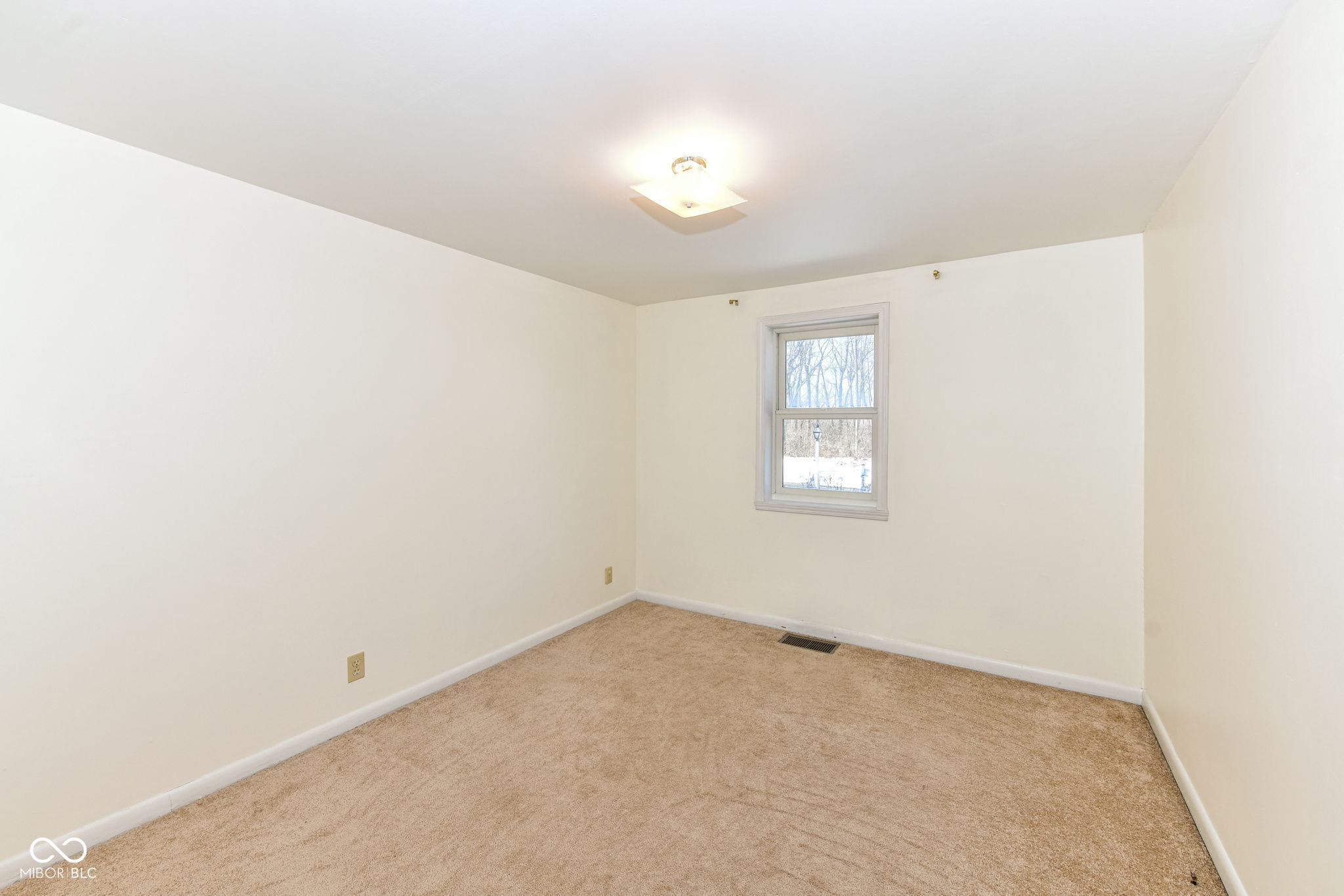 8047 Dix Road Indianapolis, IN 46259 - Photo 10 of 25