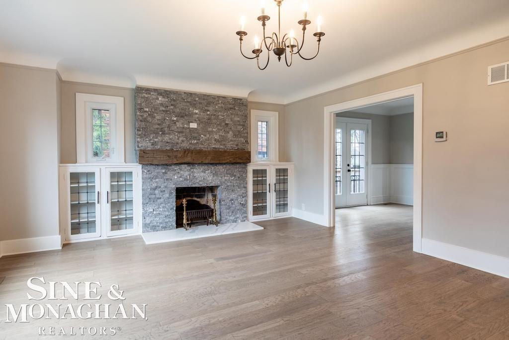 705 Lincoln Road Grosse Pointe, MI 48230 - Photo 4 of 33