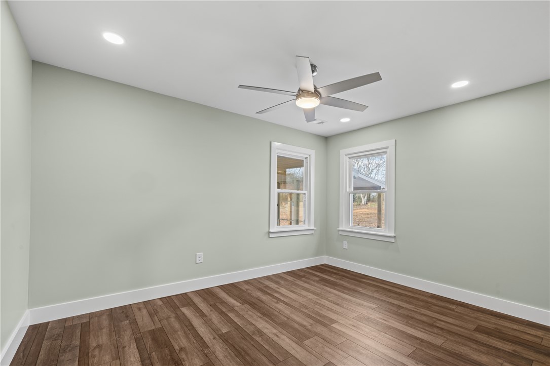 939 State Rd S-37-54 Seneca, SC 29678 - Photo 17 of 47