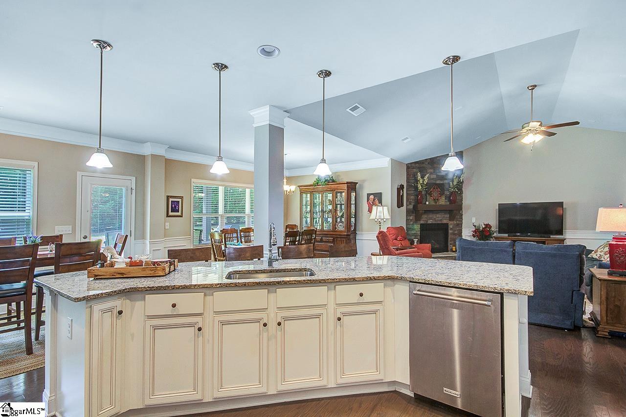 15 Cool Meadow Way Fountain Inn, SC 29644 - Photo 8 of 33 Gallery Image 8