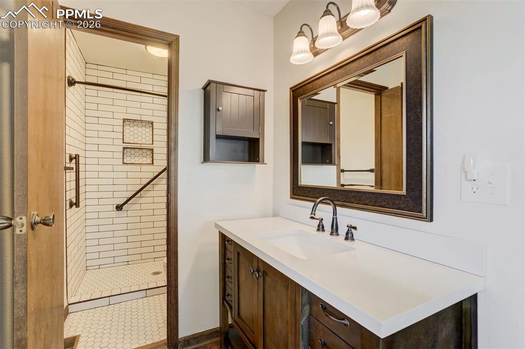 11045 Peaceful Valley Road Colorado Springs, CO 80925 - Photo 17 of 50