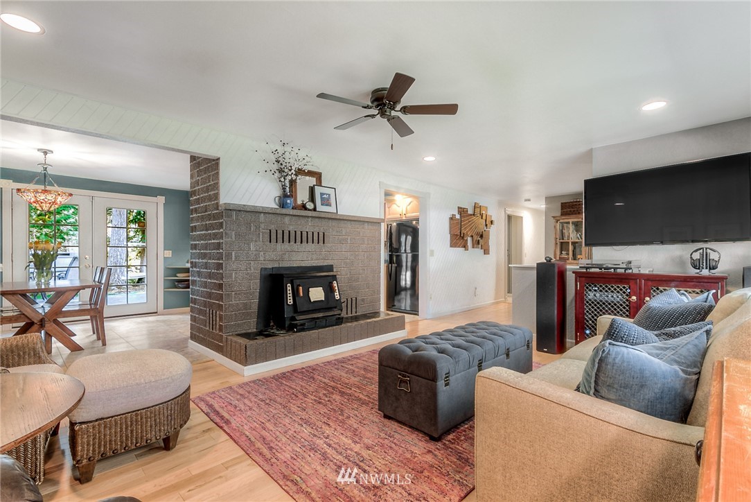 13632 197th Avenue Southeast Renton, WA 98059 - Photo 5 of 22 Gallery Image 5