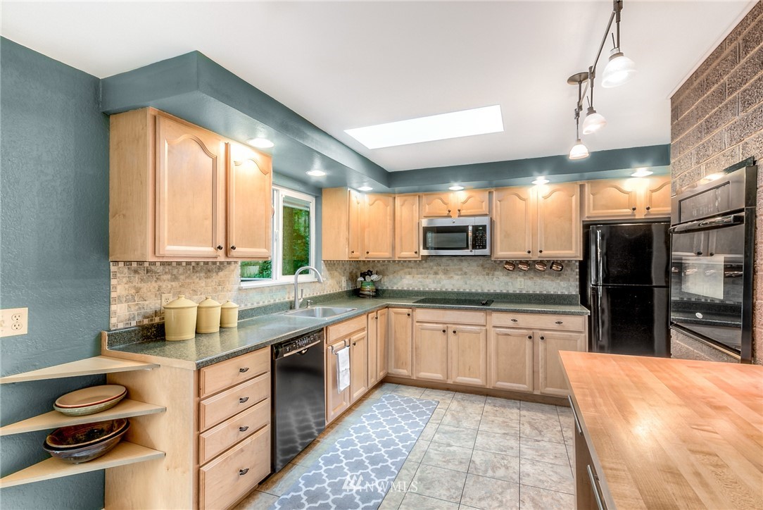 13632 197th Avenue Southeast Renton, WA 98059 - Photo 8 of 22 Gallery Image 8