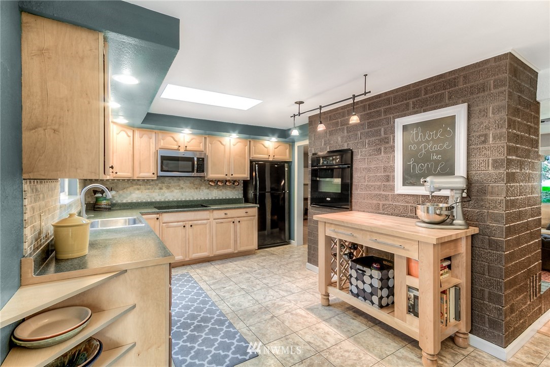 13632 197th Avenue Southeast Renton, WA 98059 - Photo 9 of 22 Gallery Image 9