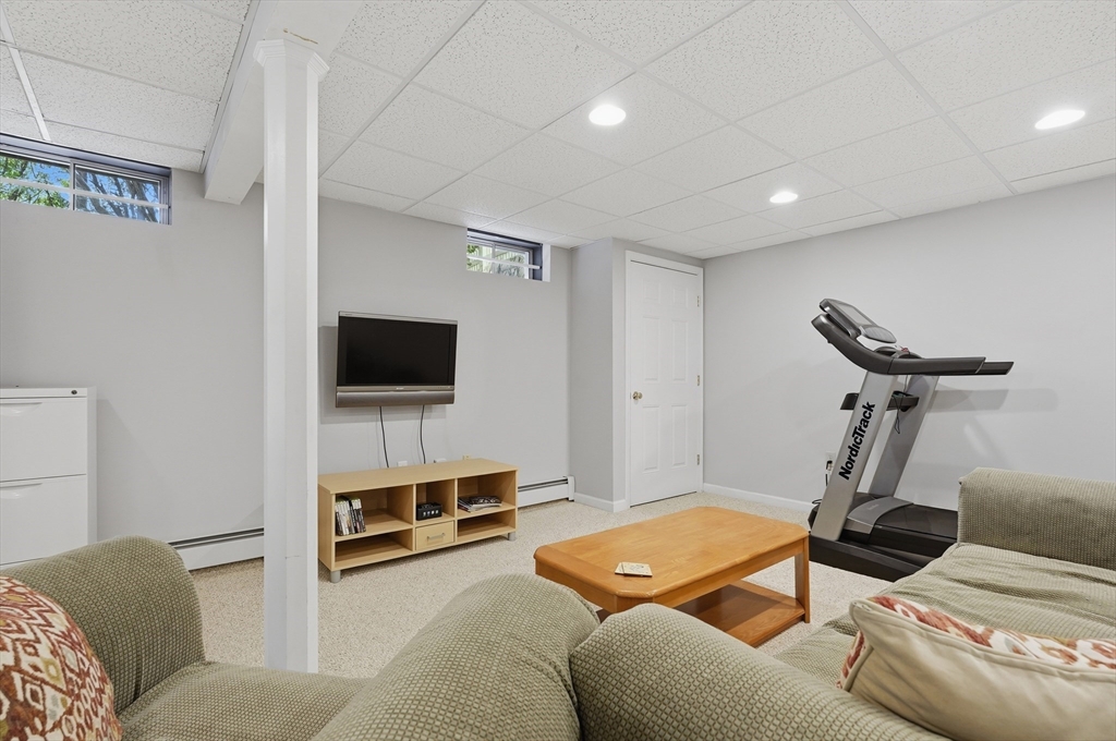 113 Madison Road Northborough, MA 01532 - Photo 37 of 42
