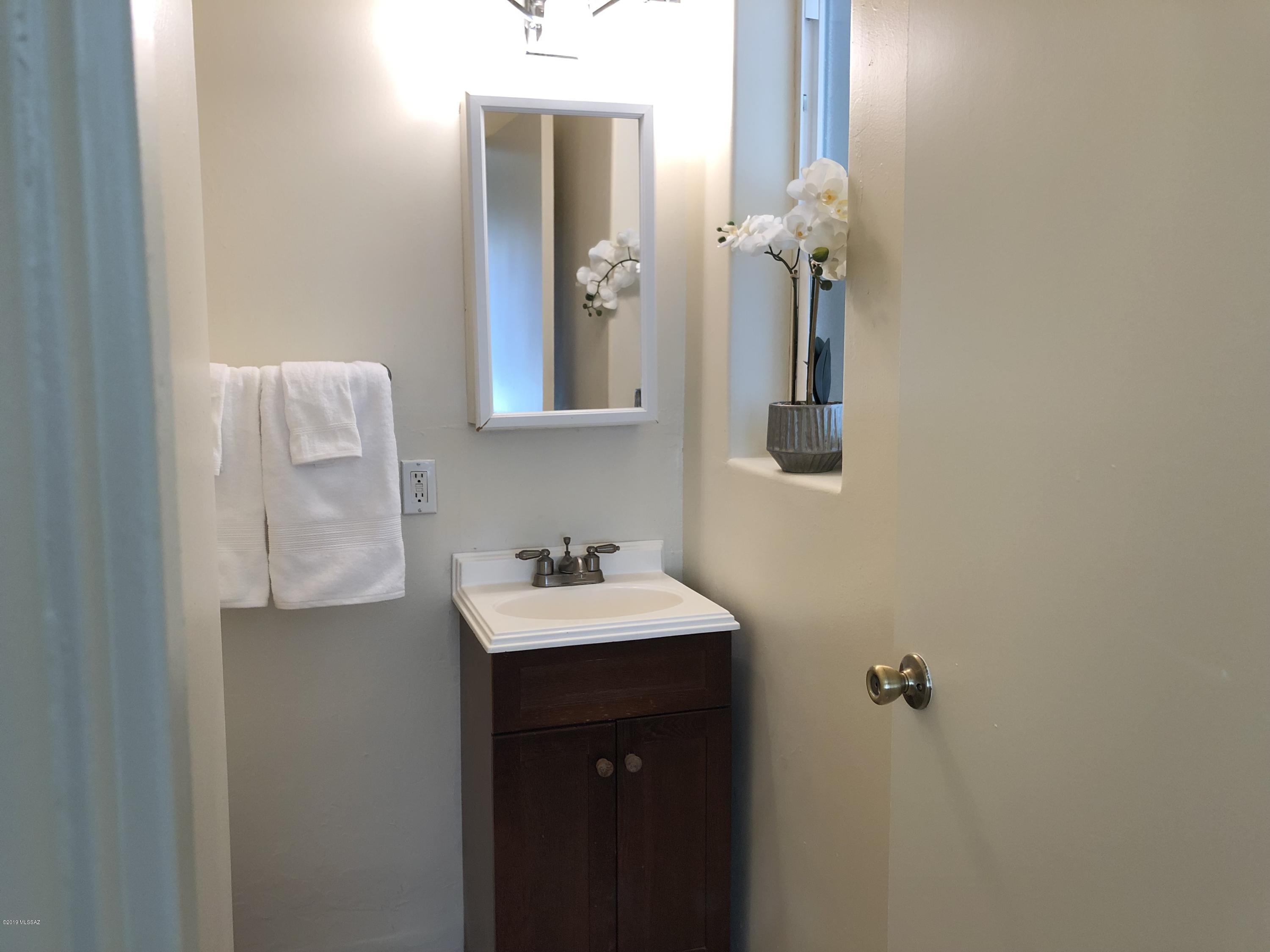 620 North Santa Rosa Avenue Tucson, AZ 85711 - Photo 12 of 16