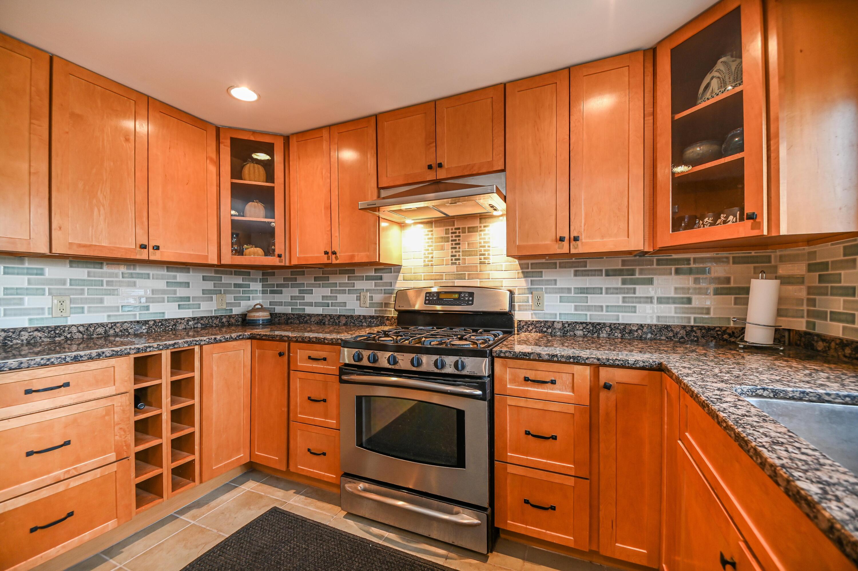 104 Frost Hill Road Portland, ME 04103 - Photo 10 of 45 DSC_6052