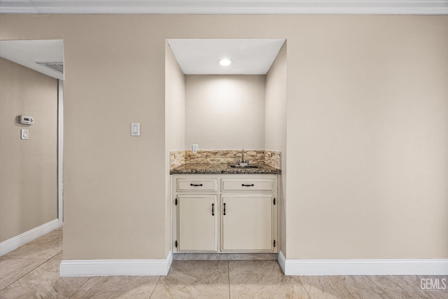 Undisclosed Address Bakersfield, CA 93308 - Photo 14 of 42