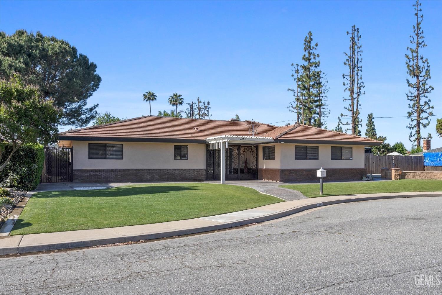 Undisclosed Address Bakersfield, CA 93308 - Photo 2 of 42