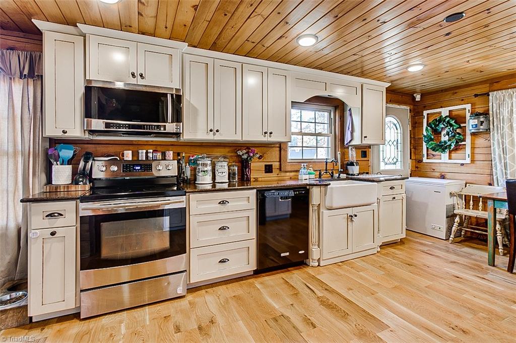 2087 Kivett Council Road Staley, NC 27355 - Photo 9 of 38