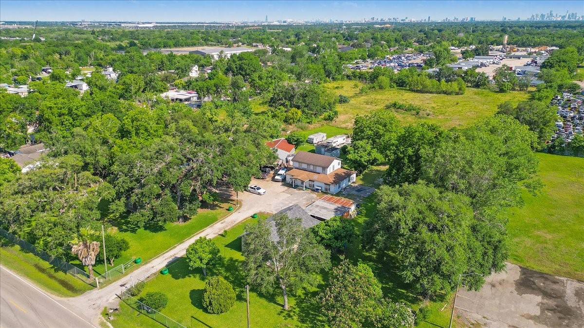 3929 Almeda Genoa Road Houston, TX 77047 - Photo 3 of 25