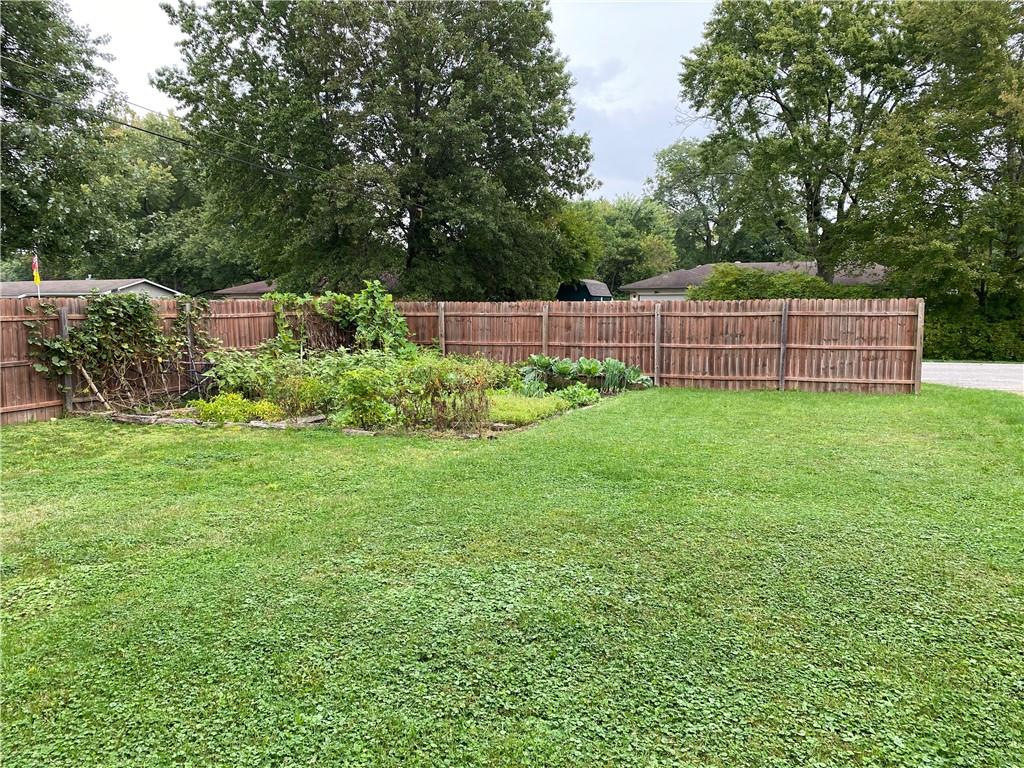 180 East Stop 11 Road Indianapolis, IN 46227 - Photo 14 of 15 Gallery Image 14