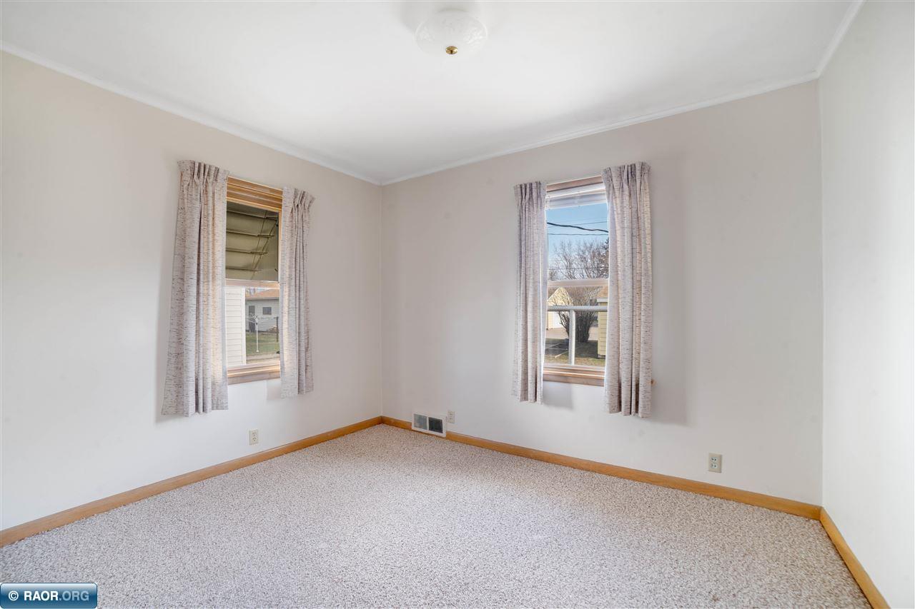 815 South 6th Street Virginia, MN 55792 - Photo 12 of 21
