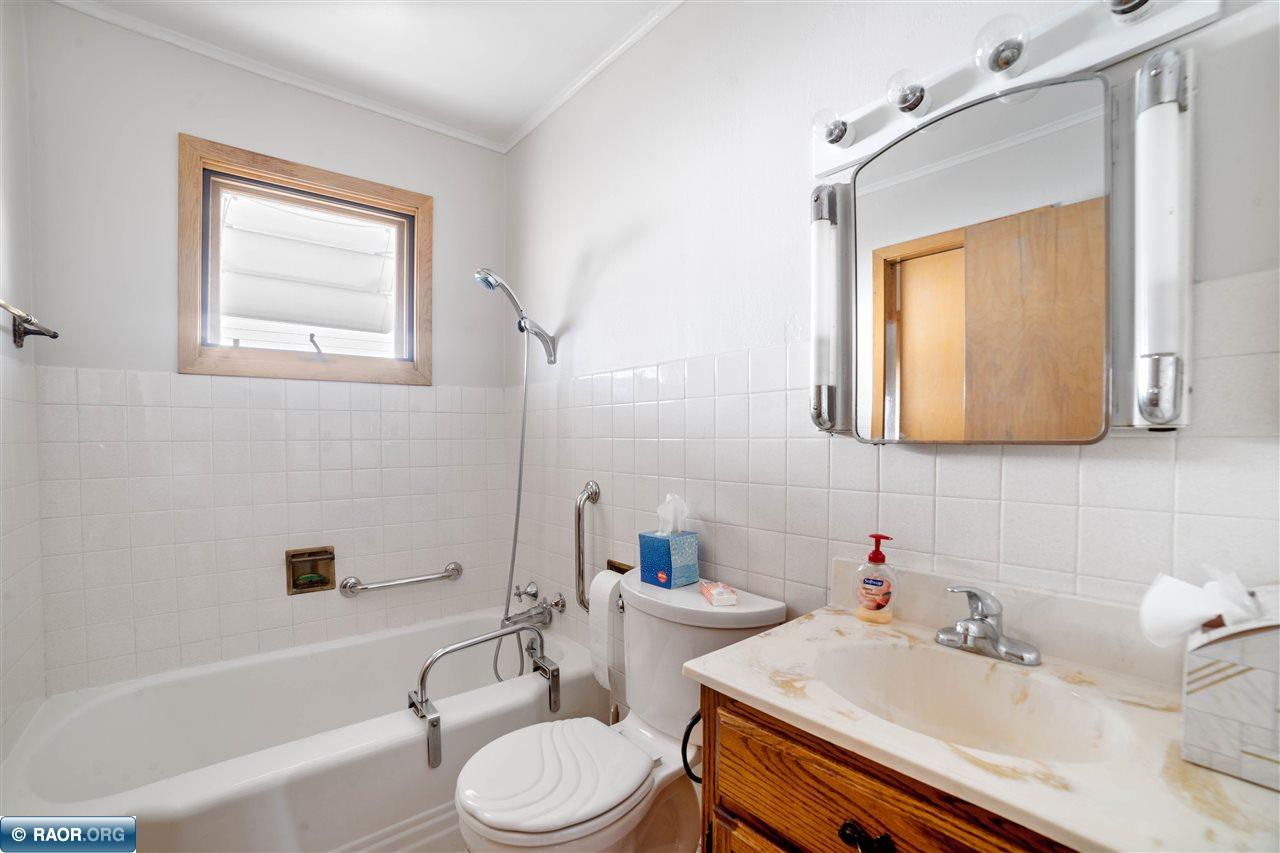 815 South 6th Street Virginia, MN 55792 - Photo 13 of 21