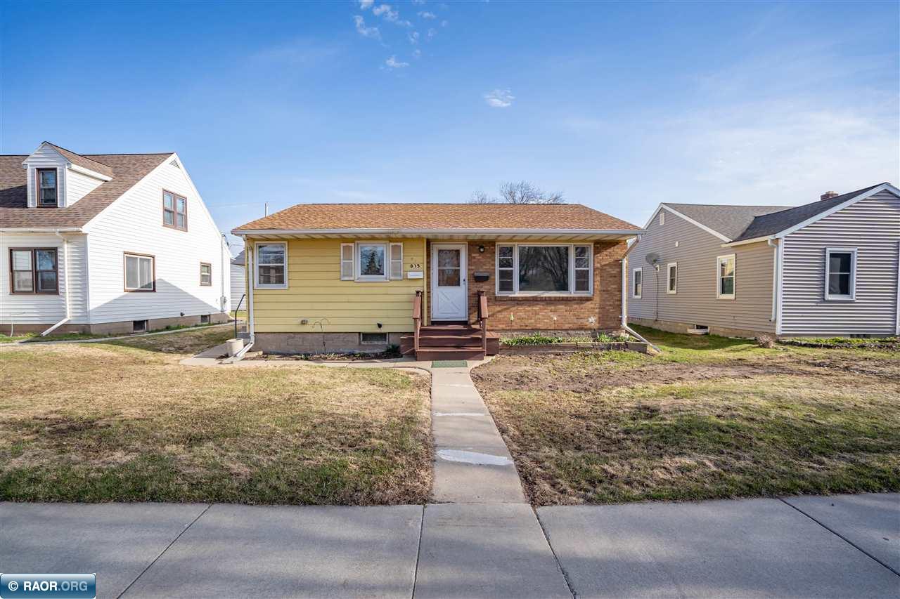 815 South 6th Street Virginia, MN 55792 - Photo 2 of 21