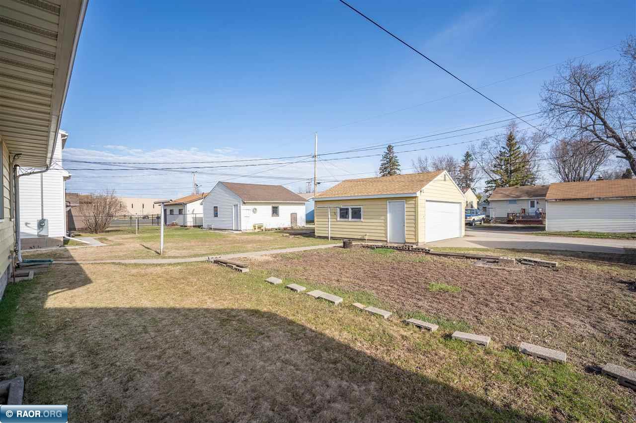 815 South 6th Street Virginia, MN 55792 - Photo 4 of 21