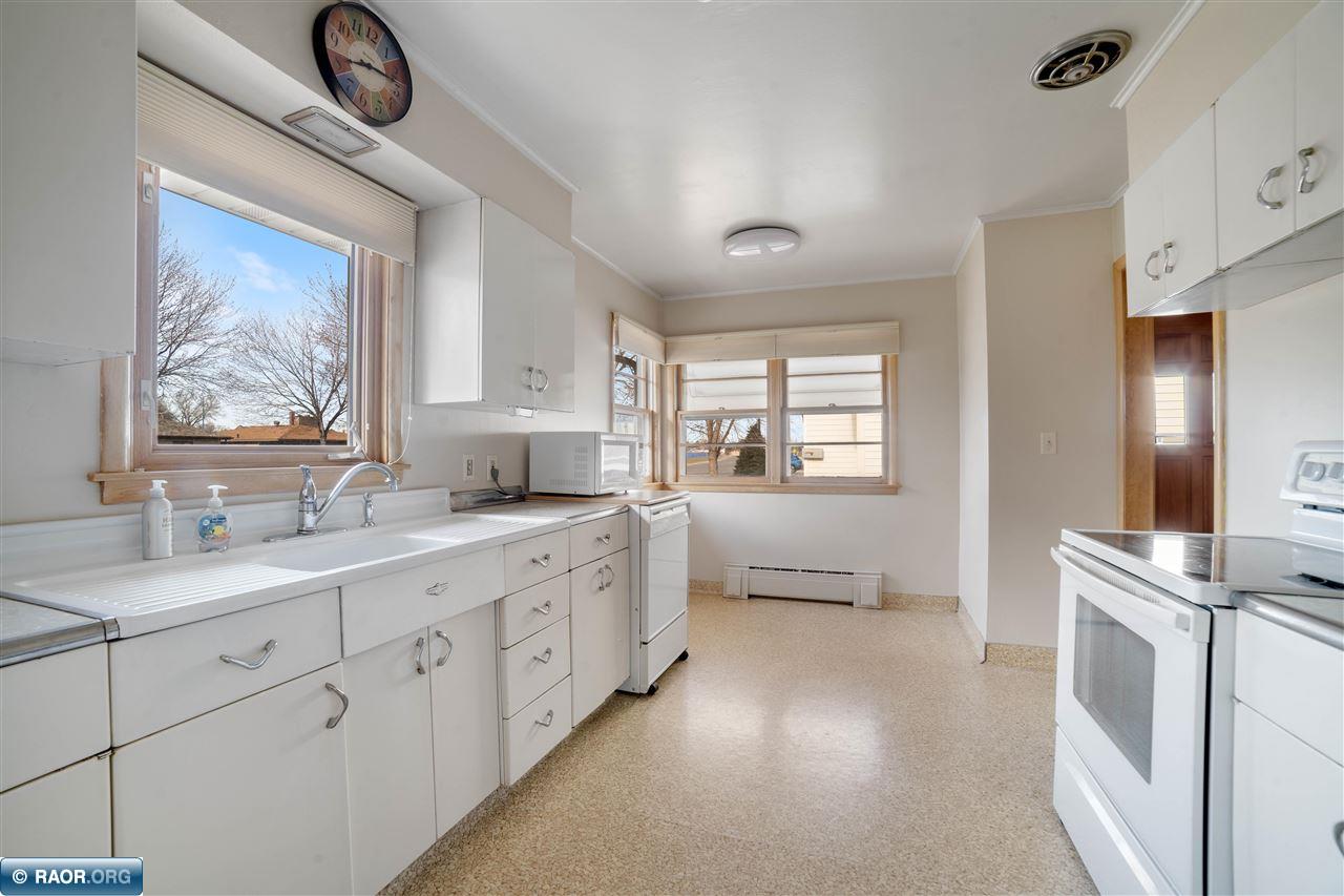 815 South 6th Street Virginia, MN 55792 - Photo 7 of 21
