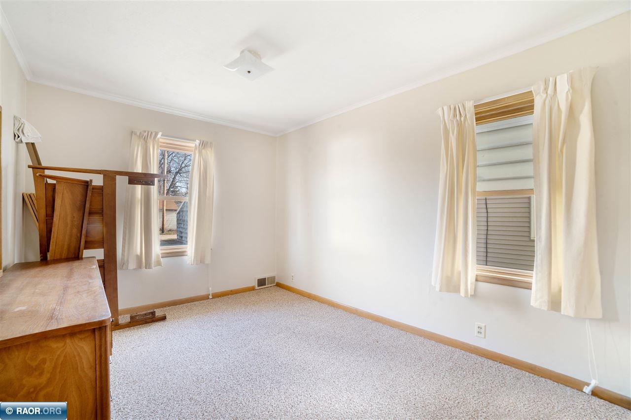 815 South 6th Street Virginia, MN 55792 - Photo 10 of 21