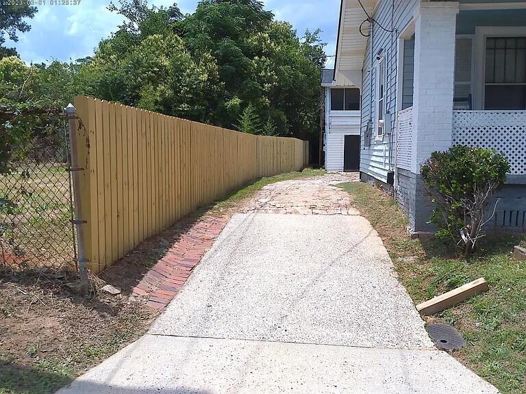 1110 Roselle Street Augusta, GA 30901 - Photo 3 of 8 2
