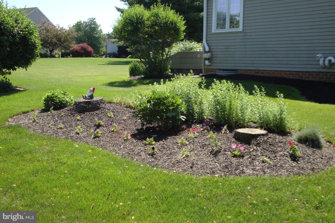 303 Rumford Road Lititz, PA 17543 - Photo 6 of 57