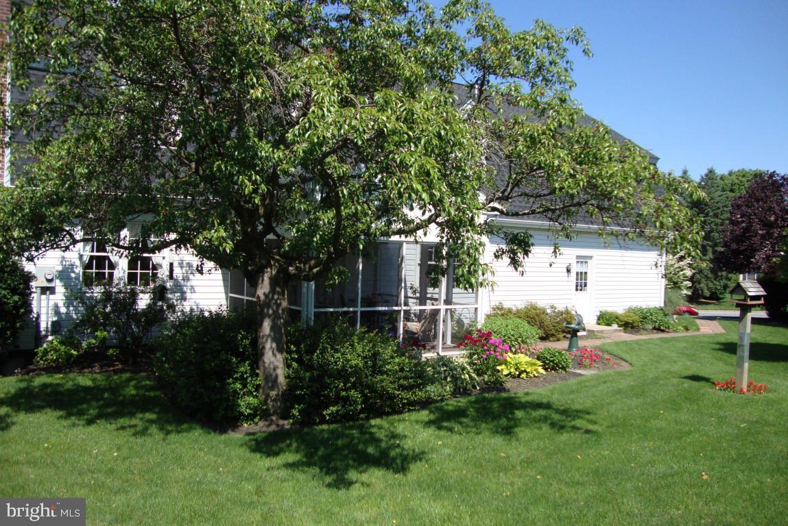 303 Rumford Road Lititz, PA 17543 - Photo 8 of 57