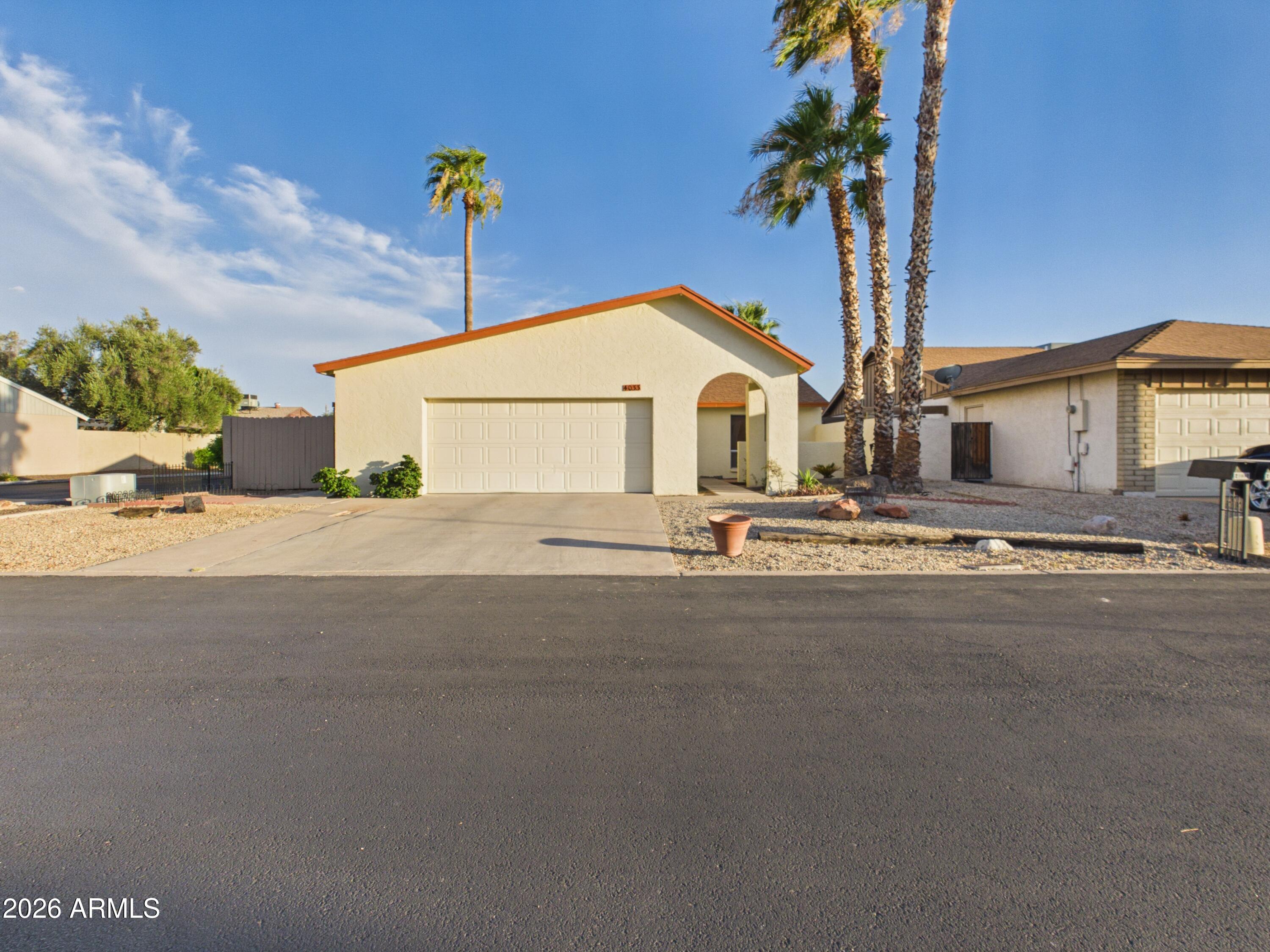 4033 West Griswold Road Phoenix, AZ 85051 - Photo 2 of 45 Griswold
