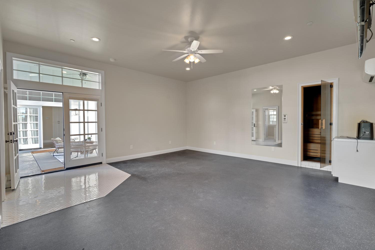 2905 Virginiatown Road Lincoln, CA 95648 - Photo 50 of 86 Pool House/ Gym- Spacious interior room with dark flooring, recessed lighting, and a ceiling fan