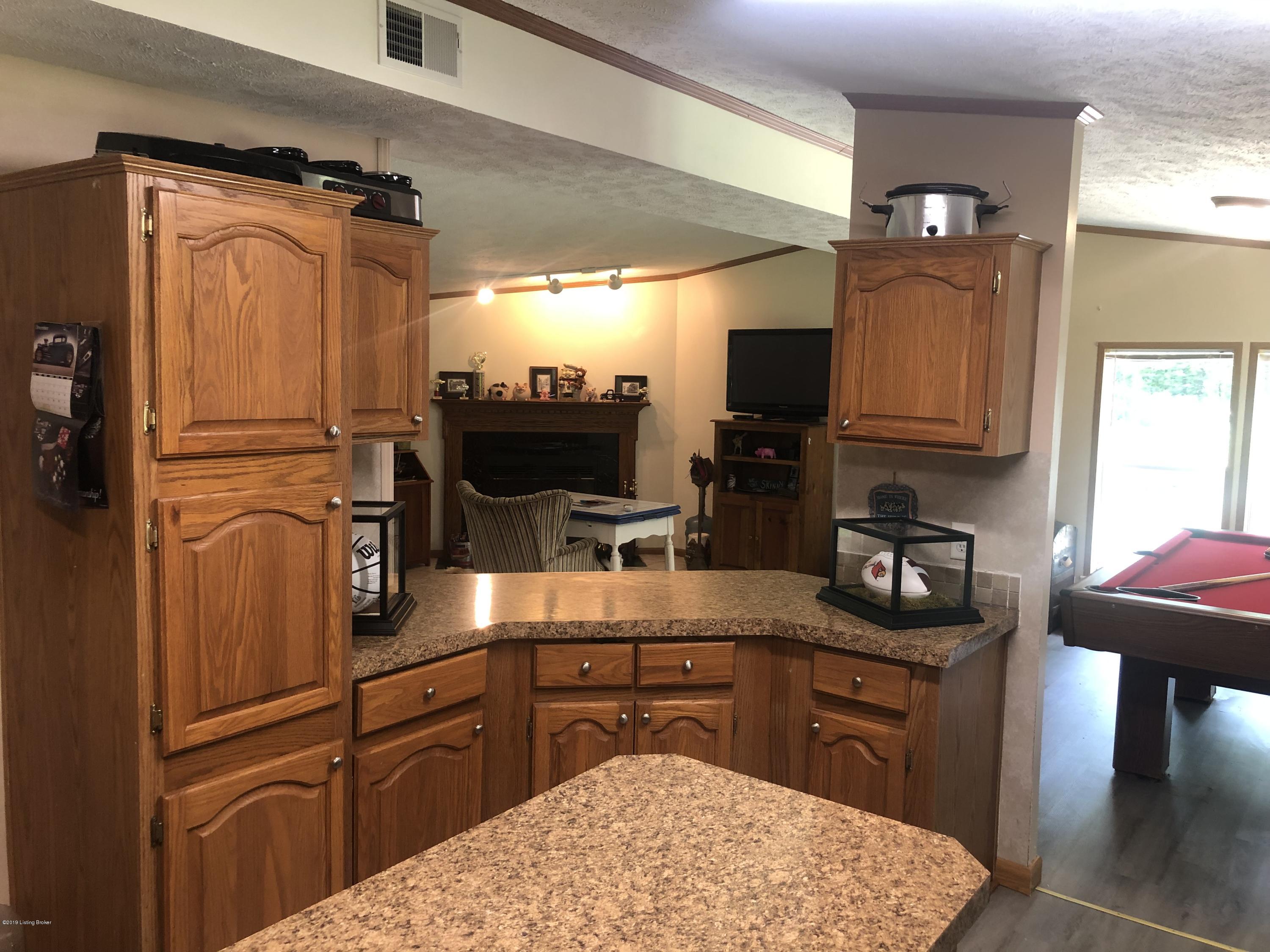 2874 Beech Grv Road Shepherdsville, KY 40165 - Photo 25 of 60 IMG_2797