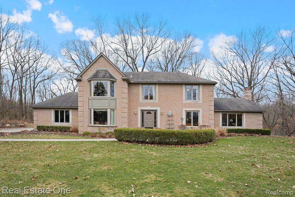 1218 Creekview Court Rochester, MI 48306 - Photo 1 of 48 Welcome HOME to your Stately Colonial!!!