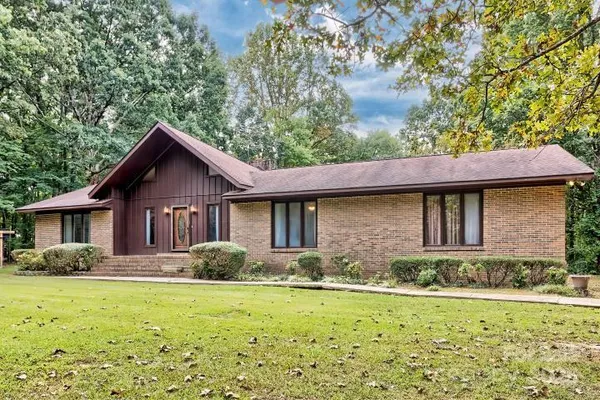 $460,000 | 3966 State Rd S-29-304, Lancaster, SC 29720