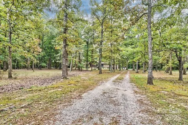 $460,000 | 3966 State Rd S-29-304, Lancaster, SC 29720