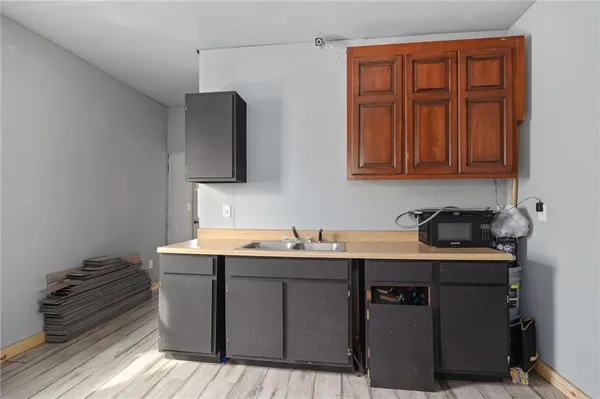 $37,500 | 837 South 22nd Street, St. Joseph, MO 64507