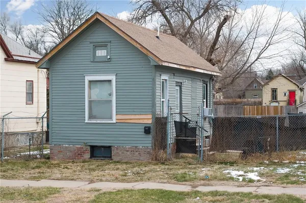 $37,500 | 837 South 22nd Street, St. Joseph, MO 64507