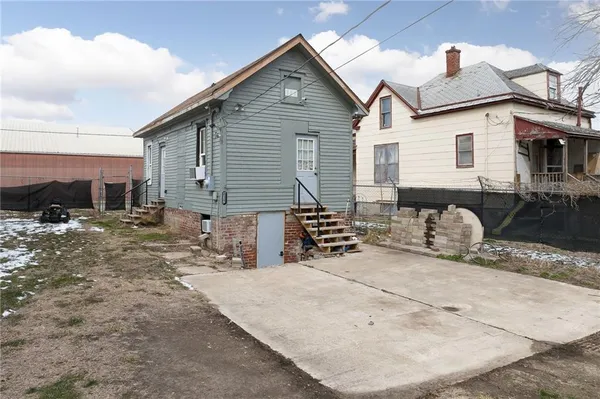 $37,500 | 837 South 22nd Street, St. Joseph, MO 64507