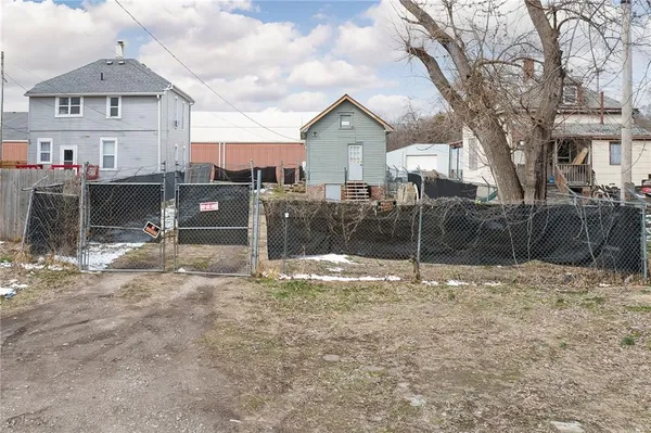 $37,500 | 837 South 22nd Street, St. Joseph, MO 64507