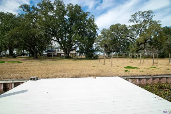 $297,900 | 1086-9a-1 Victoria Riverside Road, Patterson, LA 70392