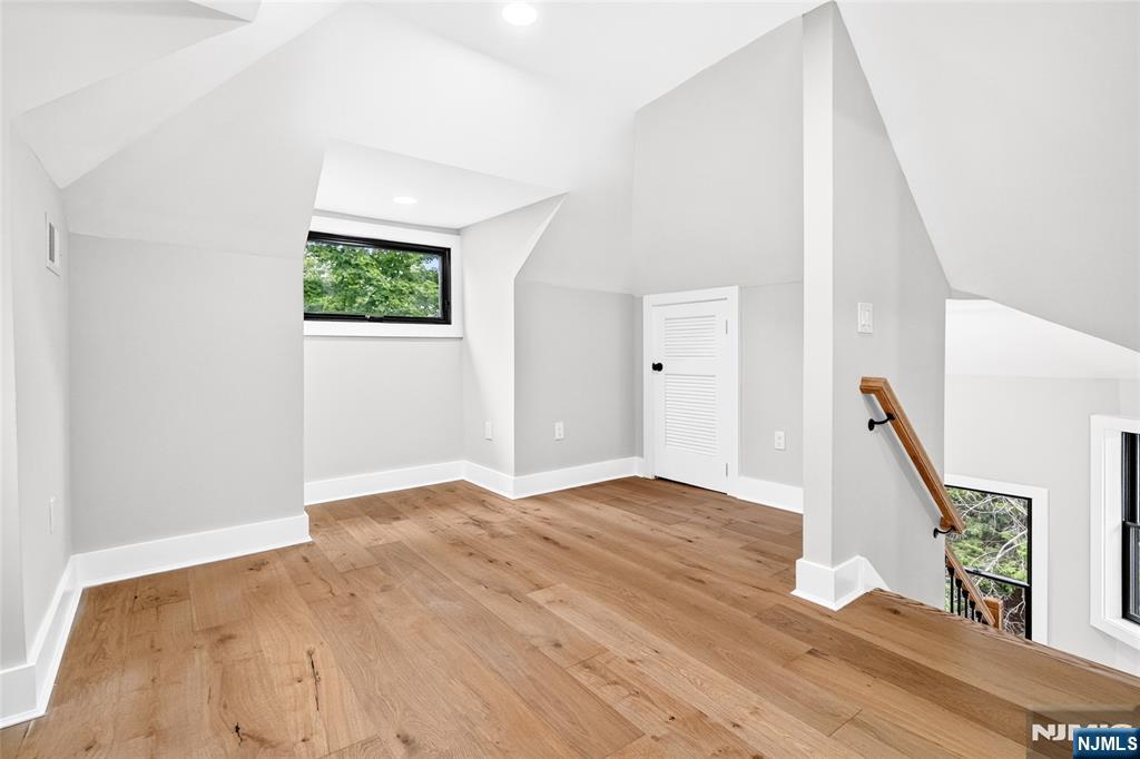 447 Queen Anne Road Teaneck, NJ 07666 - Photo 38 of 50