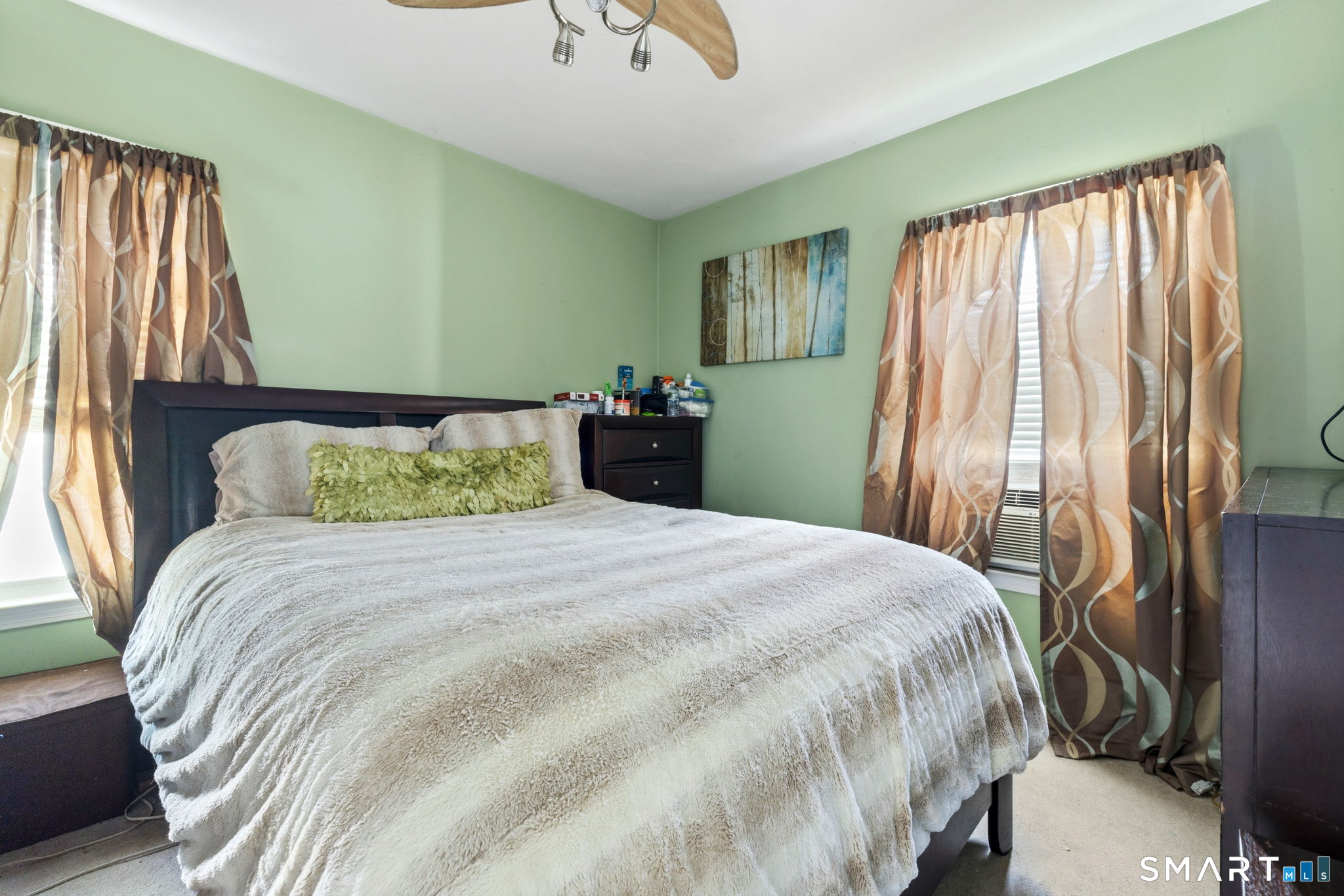 27 Windsor Avenue Meriden, CT 06451 - Photo 19 of 36 Unit #2 Bedroom 1