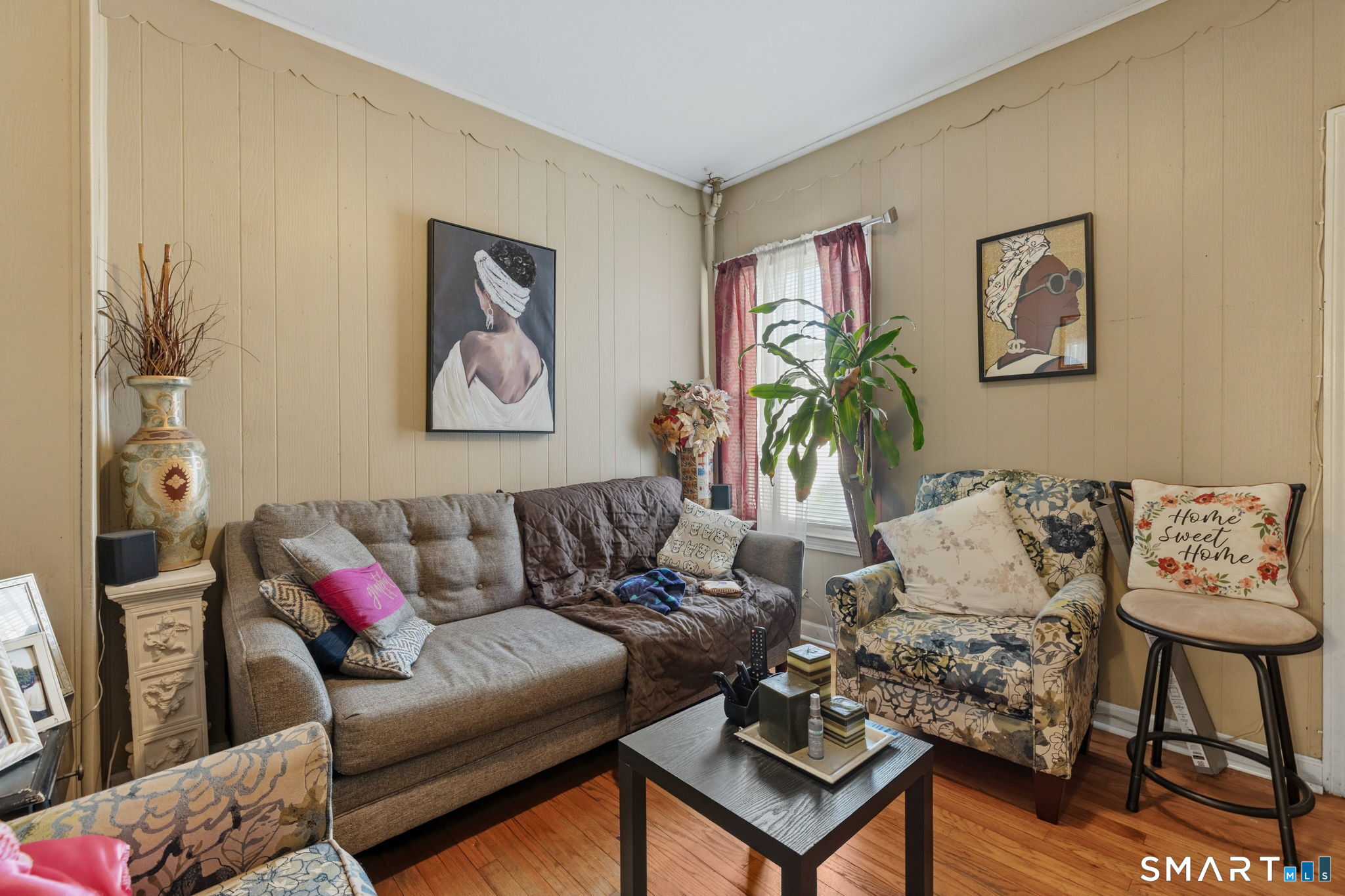 27 Windsor Avenue Meriden, CT 06451 - Photo 23 of 36 Unit #1 dining room/office currently being used as a living room