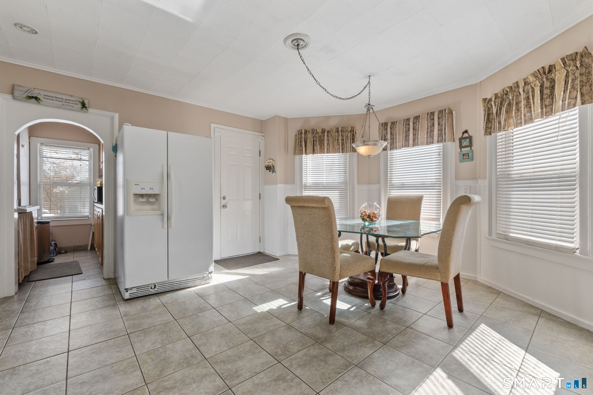 27 Windsor Avenue Meriden, CT 06451 - Photo 4 of 36 Unit #2 kitchen