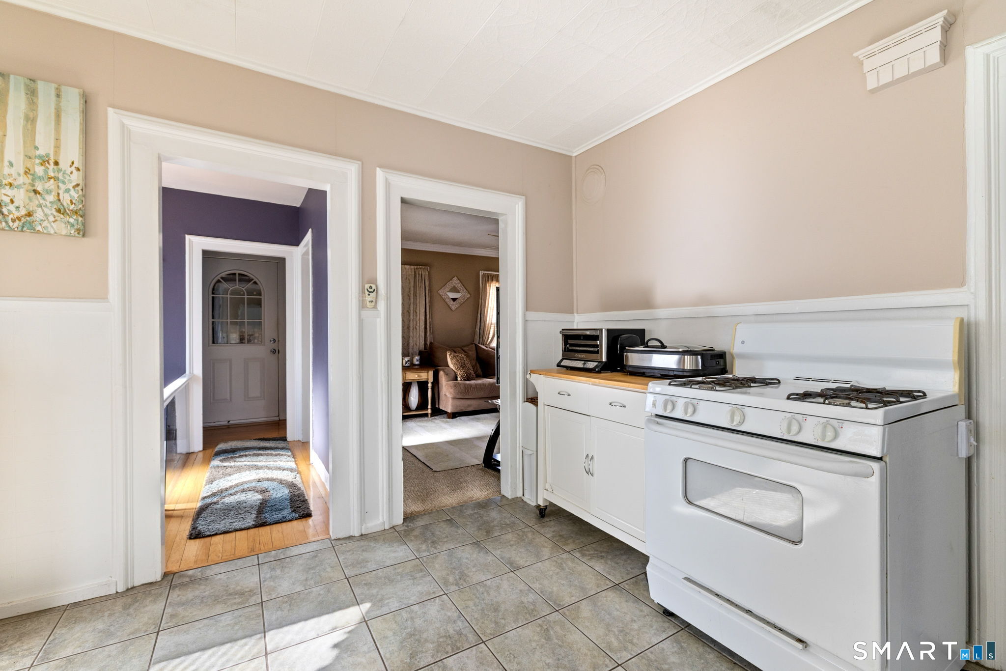 27 Windsor Avenue Meriden, CT 06451 - Photo 5 of 36 Unit #2 kitchen