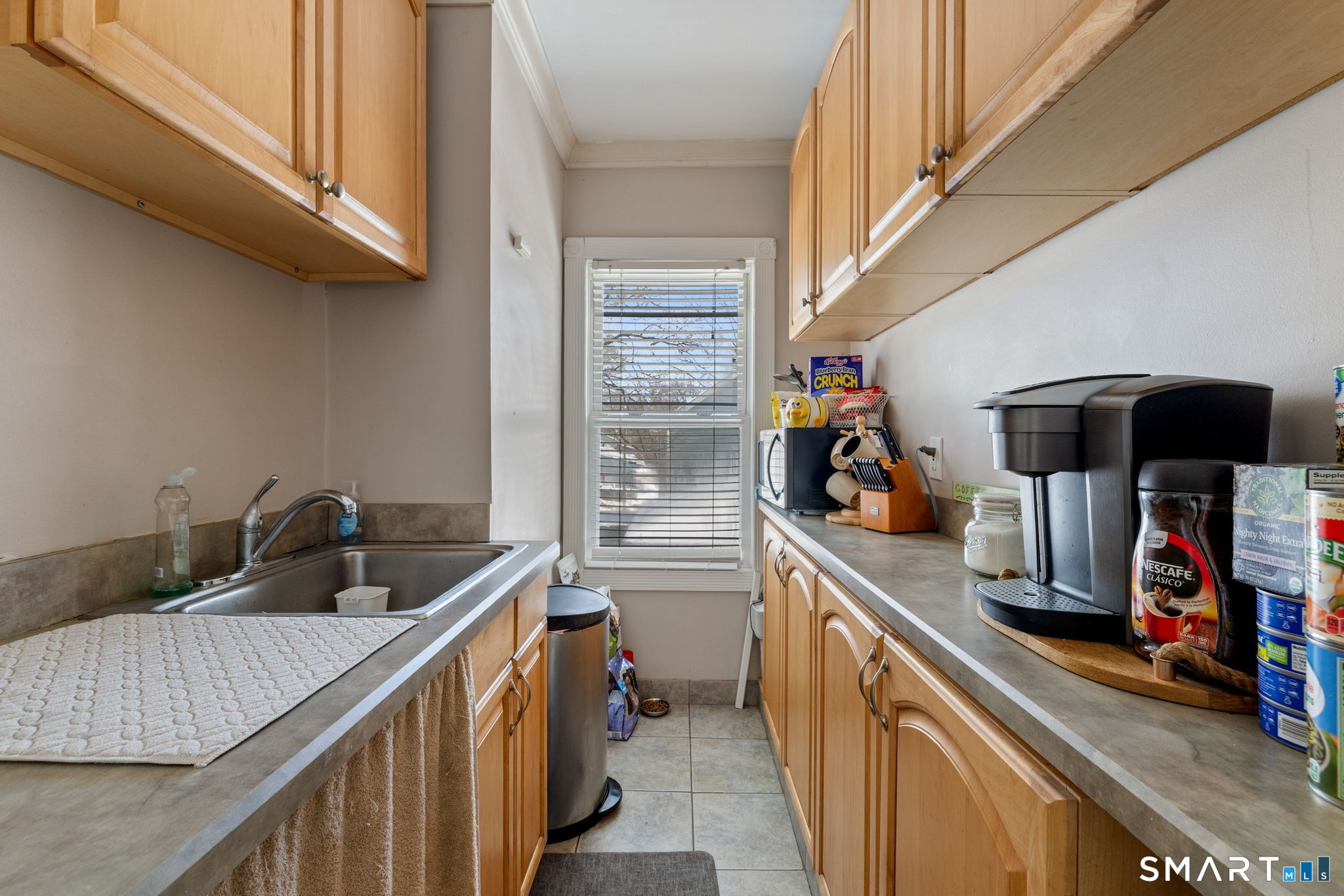 27 Windsor Avenue Meriden, CT 06451 - Photo 8 of 36 Unit #2 kitchen