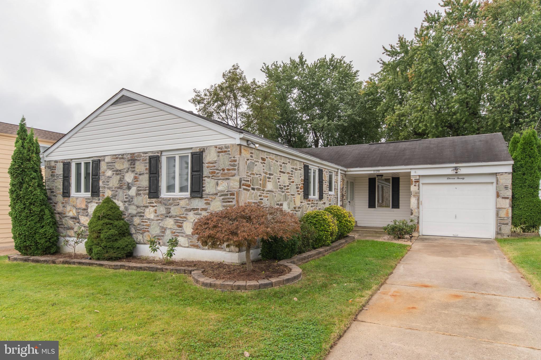 1120 Bloomdale Road Philadelphia, PA 19115 - Photo 2 of 31