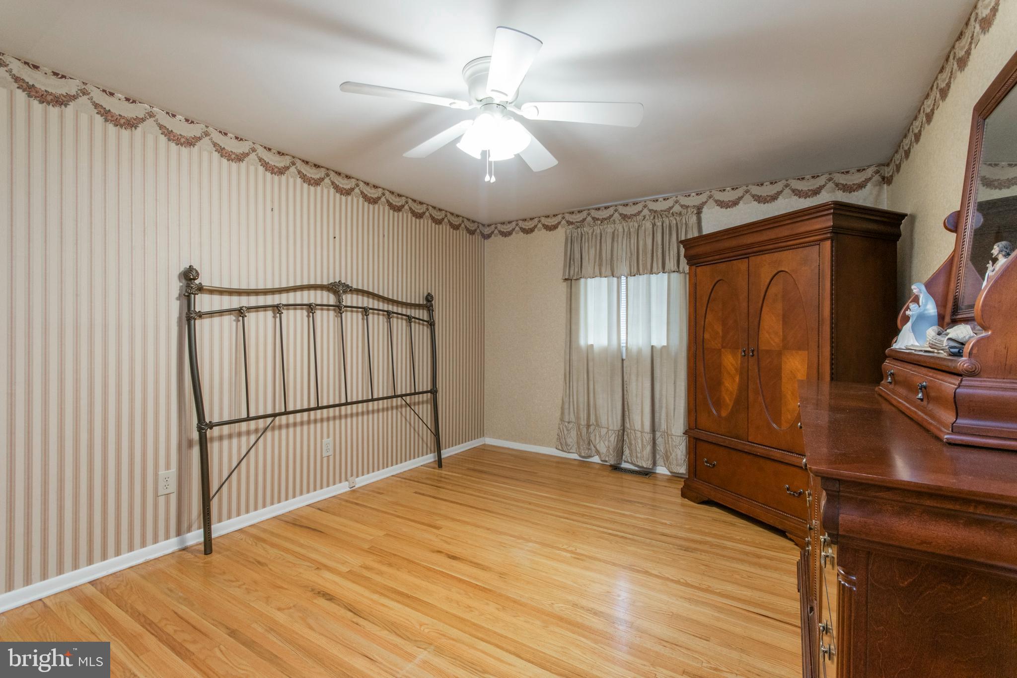 1120 Bloomdale Road Philadelphia, PA 19115 - Photo 19 of 31