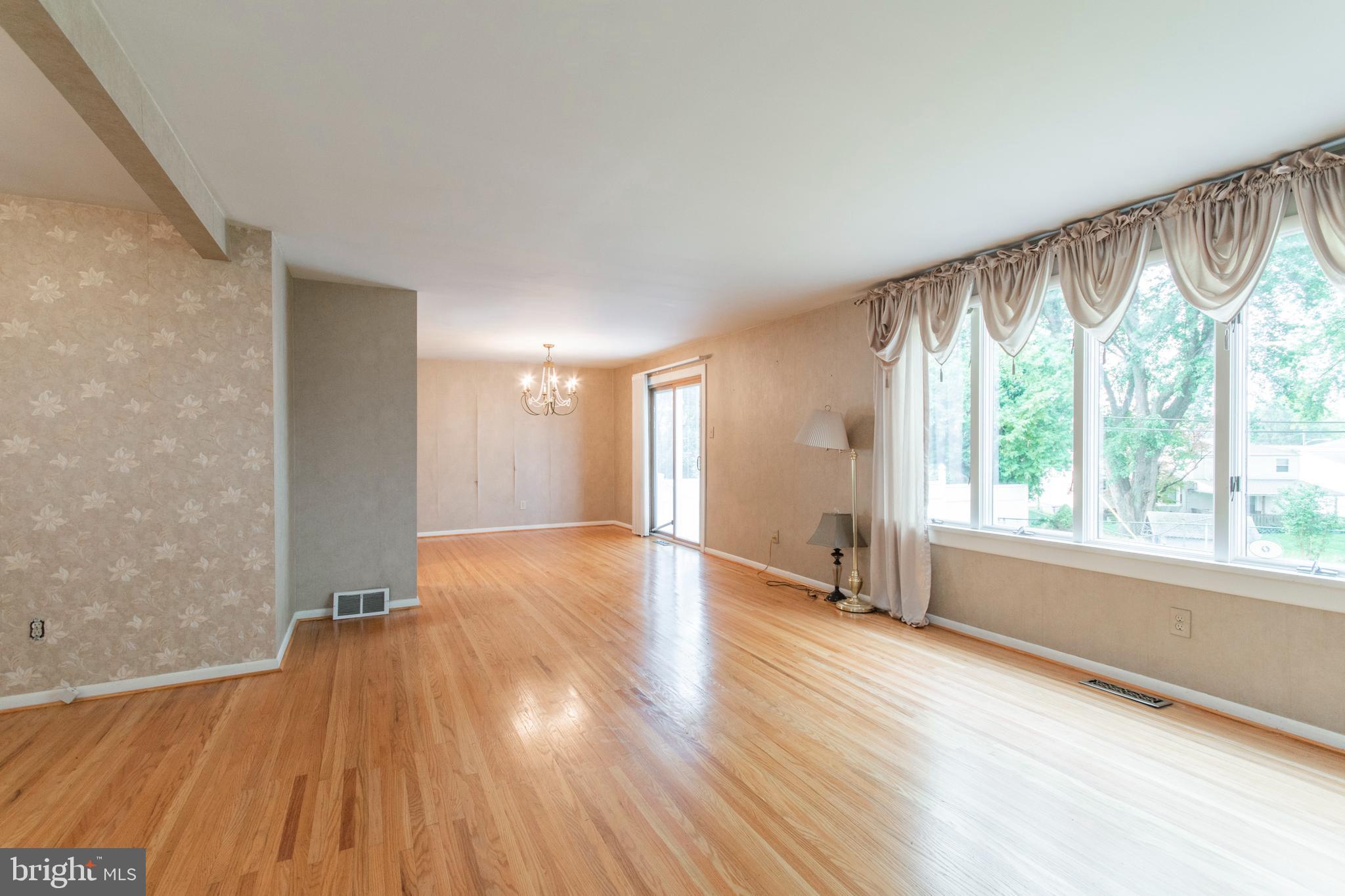 1120 Bloomdale Road Philadelphia, PA 19115 - Photo 7 of 31