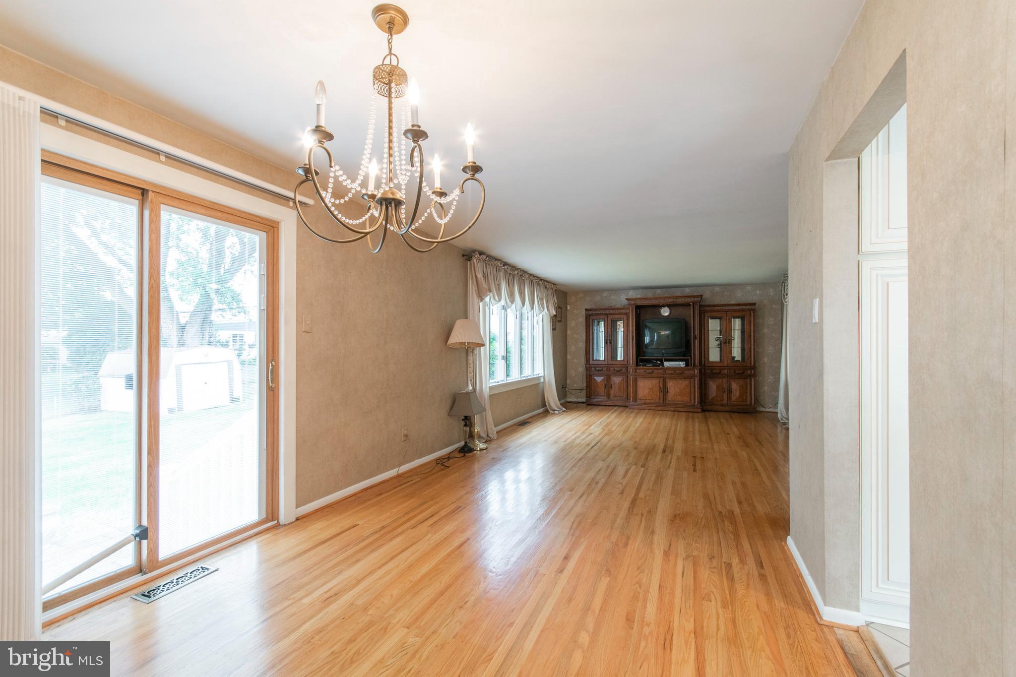 1120 Bloomdale Road Philadelphia, PA 19115 - Photo 9 of 31
