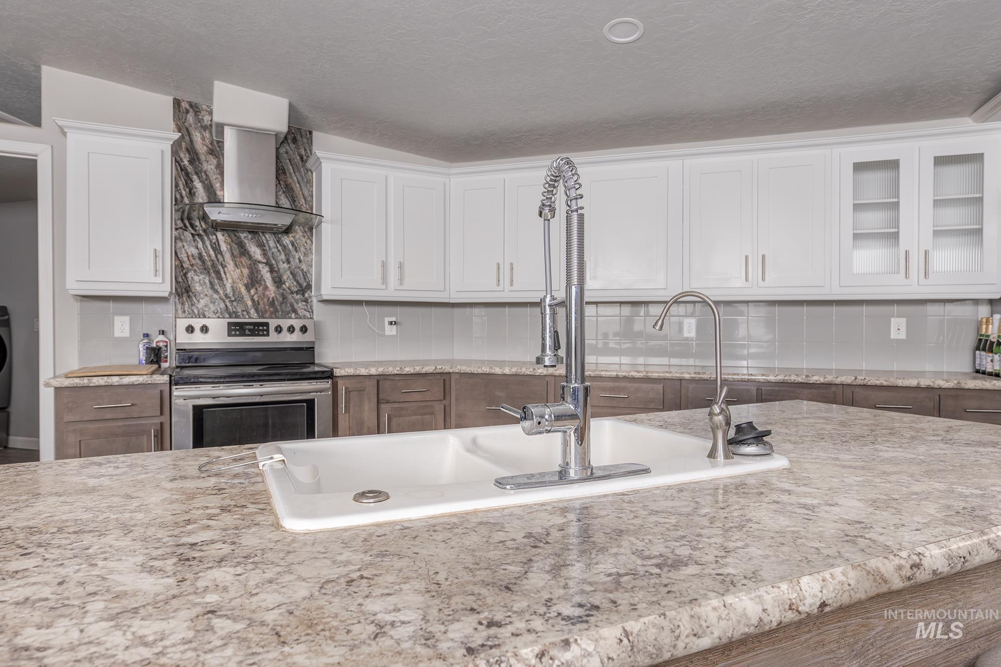 1587 Gentry Lane Weiser, ID 83672 - Photo 10 of 41