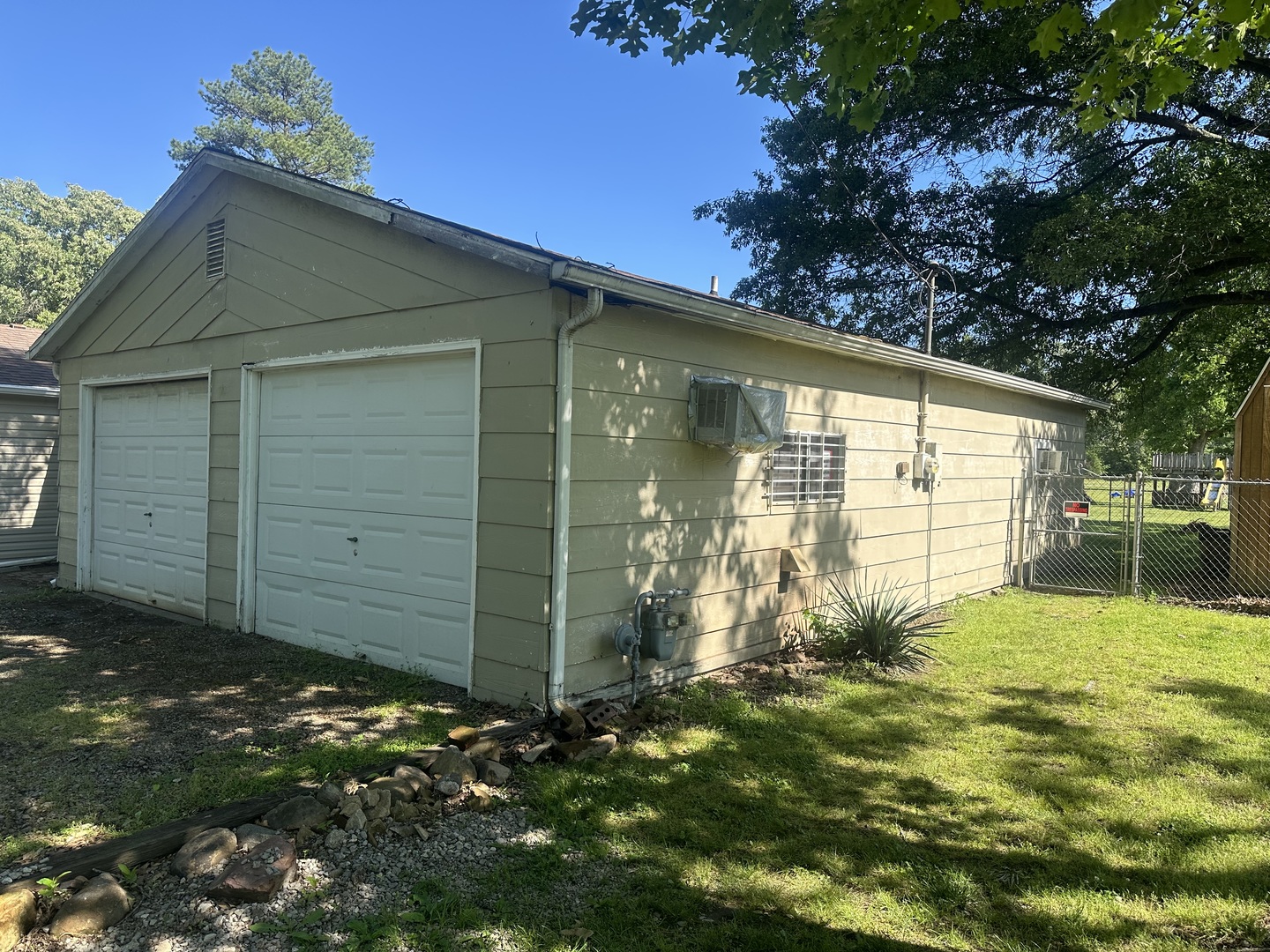 204 West Coal Street Buckner, IL 62819 - Photo 11 of 53