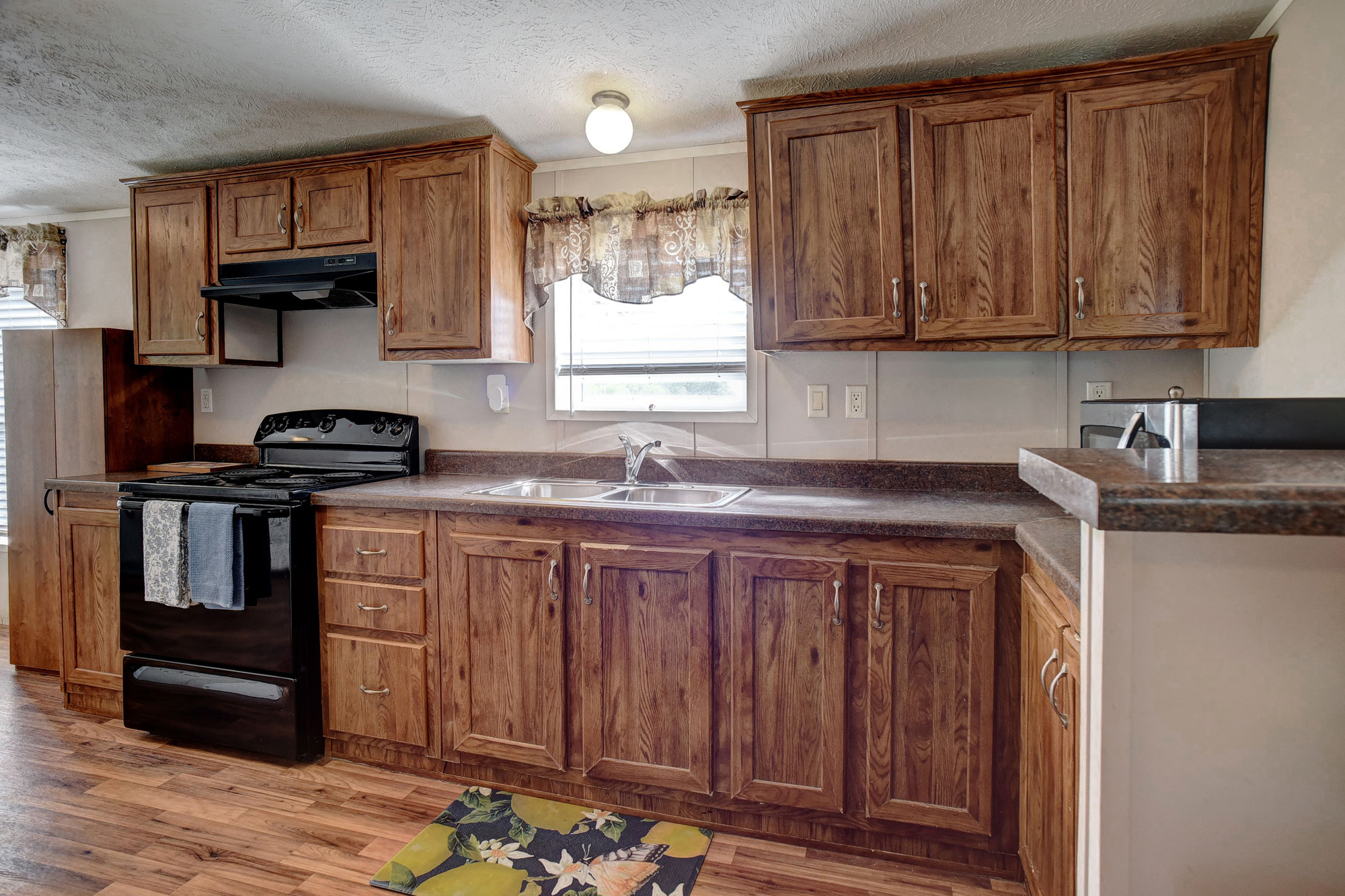 4495 Taylorsville Road Red Rock, TX 78662 - Photo 10 of 40 BONUS: ALL APPLIANCES CONVEY!